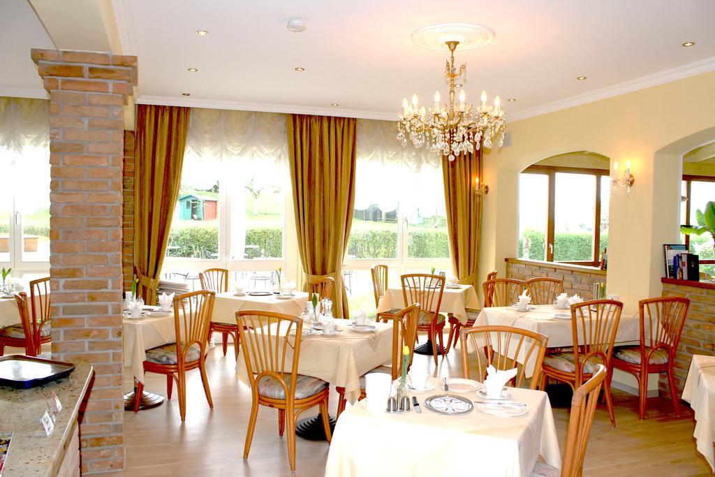Sporthotel Schoenblick Меерсбург Экстерьер фото