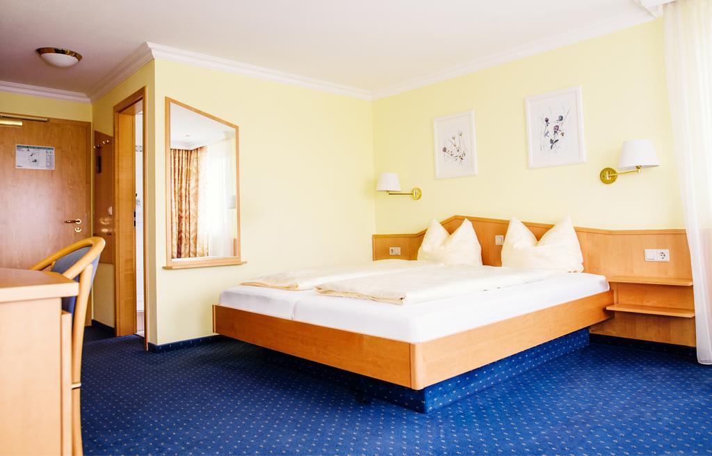 Sporthotel Schoenblick Меерсбург Экстерьер фото