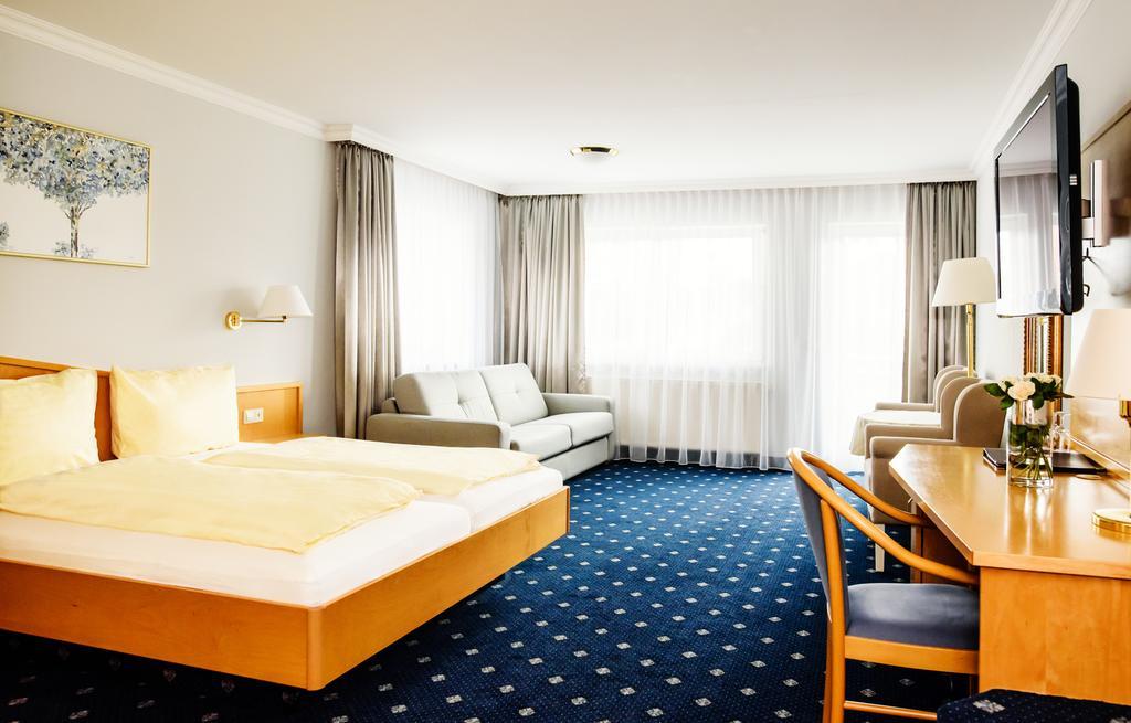 Sporthotel Schoenblick Меерсбург Экстерьер фото